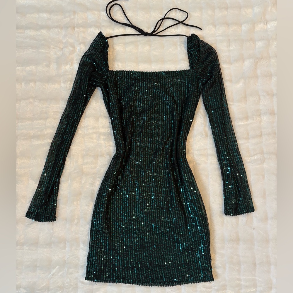 LUCY IN THE SKY green sequin dress. NEVER WORN